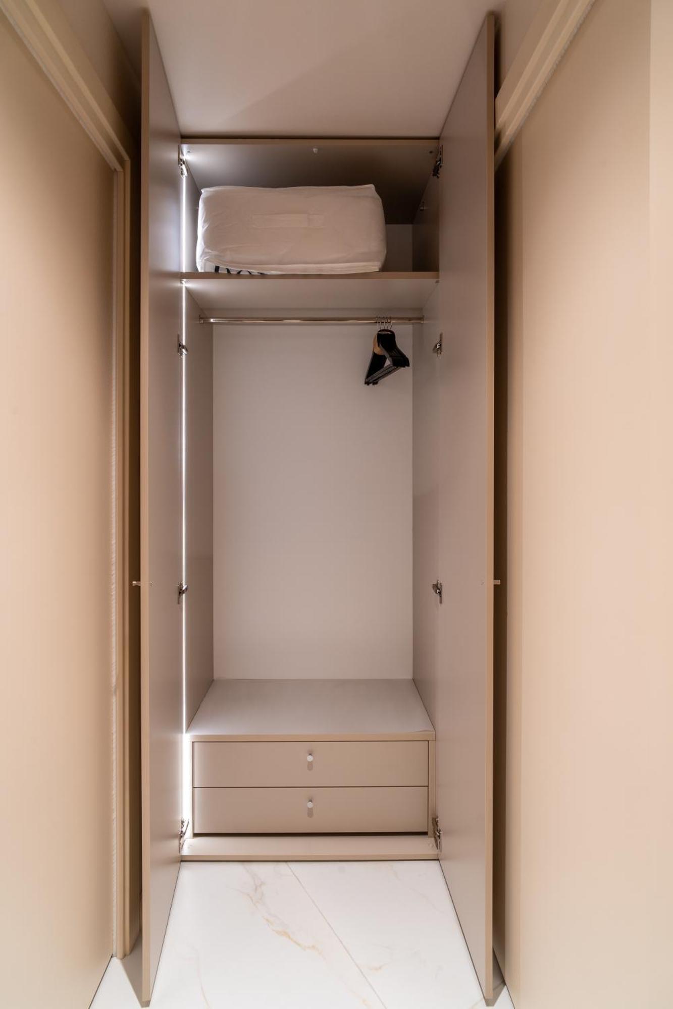 Lilyum Apartment Каляри Екстериор снимка